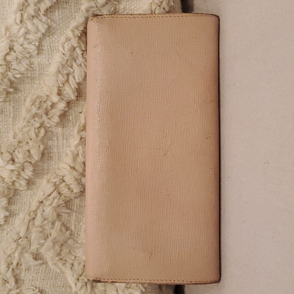 FENDI Baby Pink Wallet - Picture 2 of 16